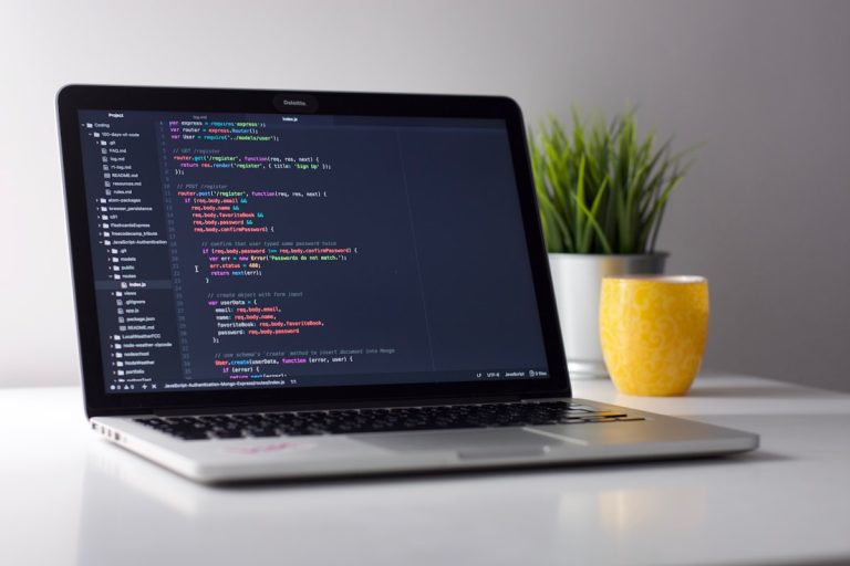 Comparativa entre plataformas Udemy, Coursera y Domestika para formación online